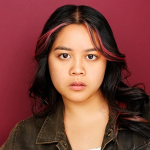 Thea's headshot