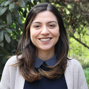 Mireya's headshot