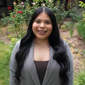 Fabiola's headshot
