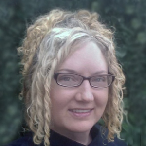 traci's headshot