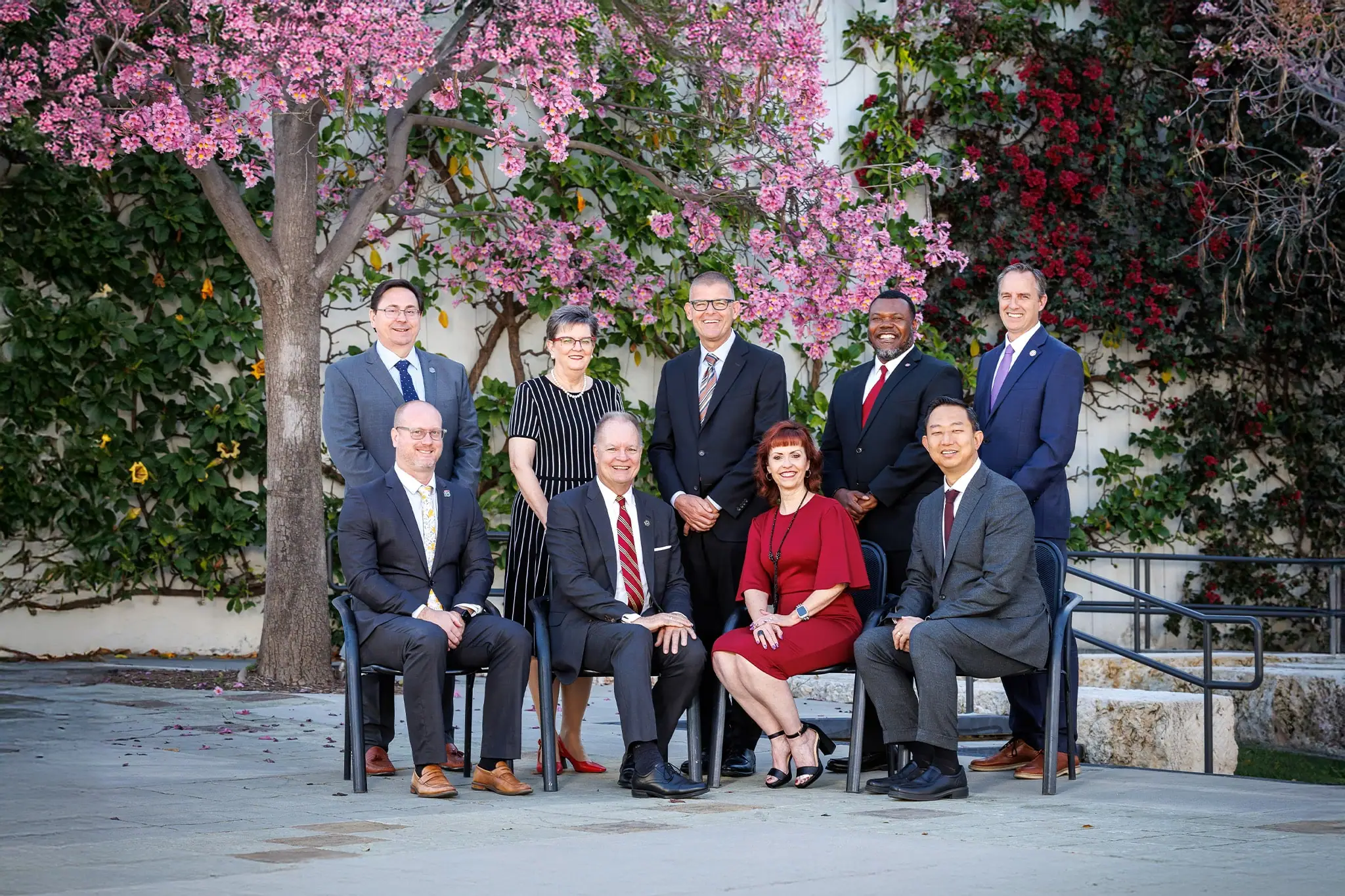 Group picture of the President's cabinet.