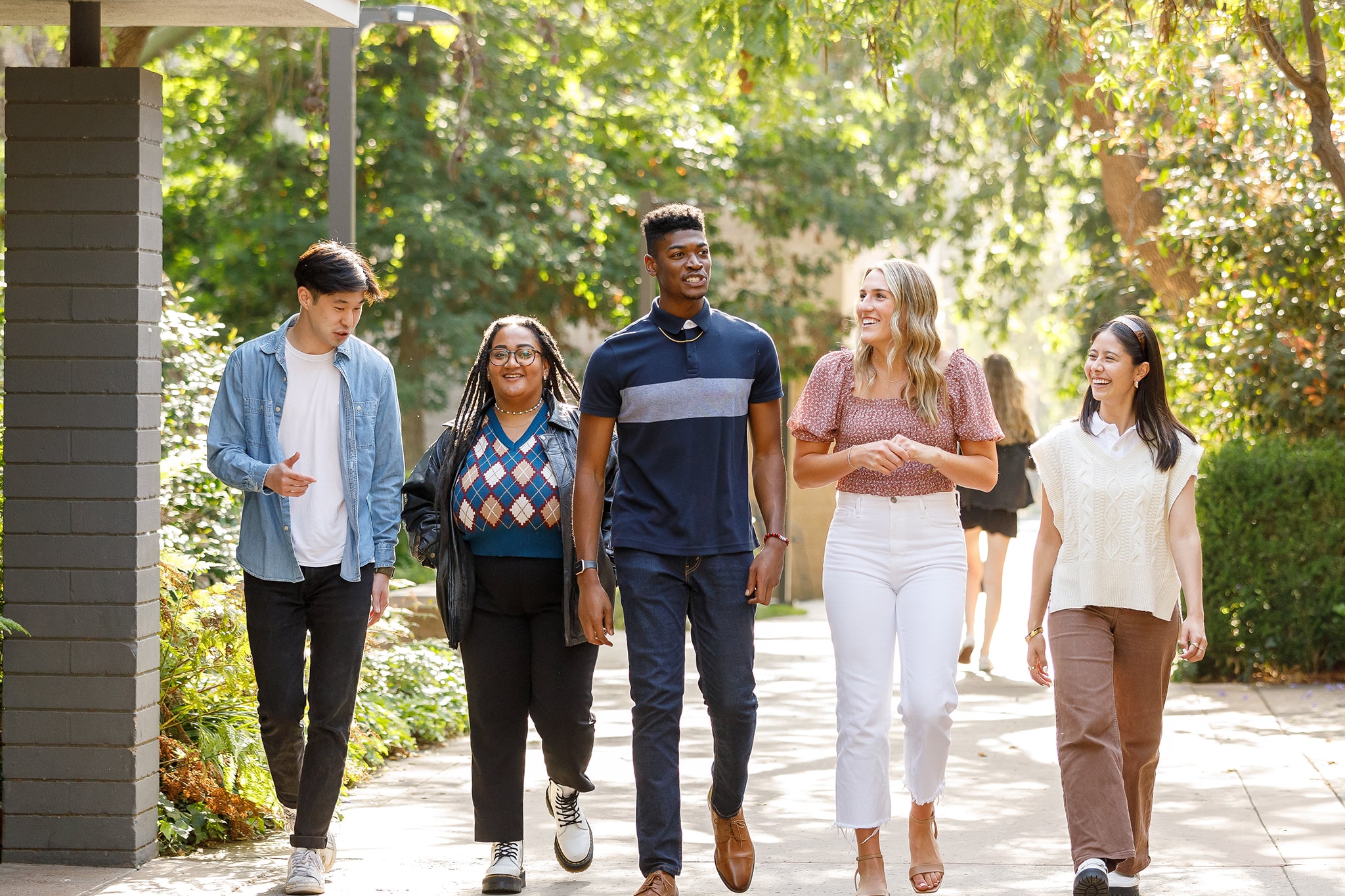 APU students walking on campus